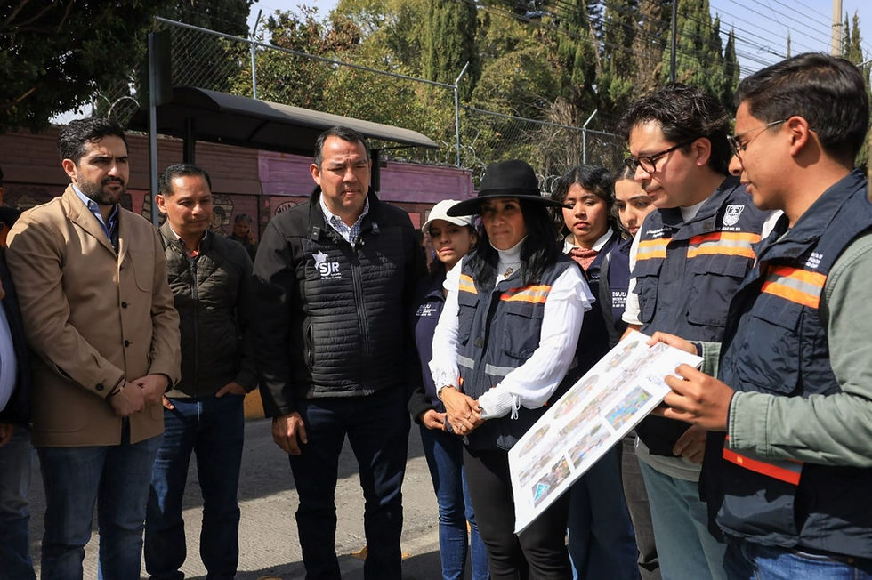 ENTREGA ROBERTO CABRERA REHABILITACIÓN DE CALLE 5 DE MAYO.