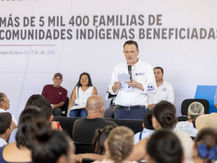 ENTREGA GOBERNADOR APOYOS SOCIALES A COMUNIDADES INDÍGENAS DE JALPAN DE SERRA.
