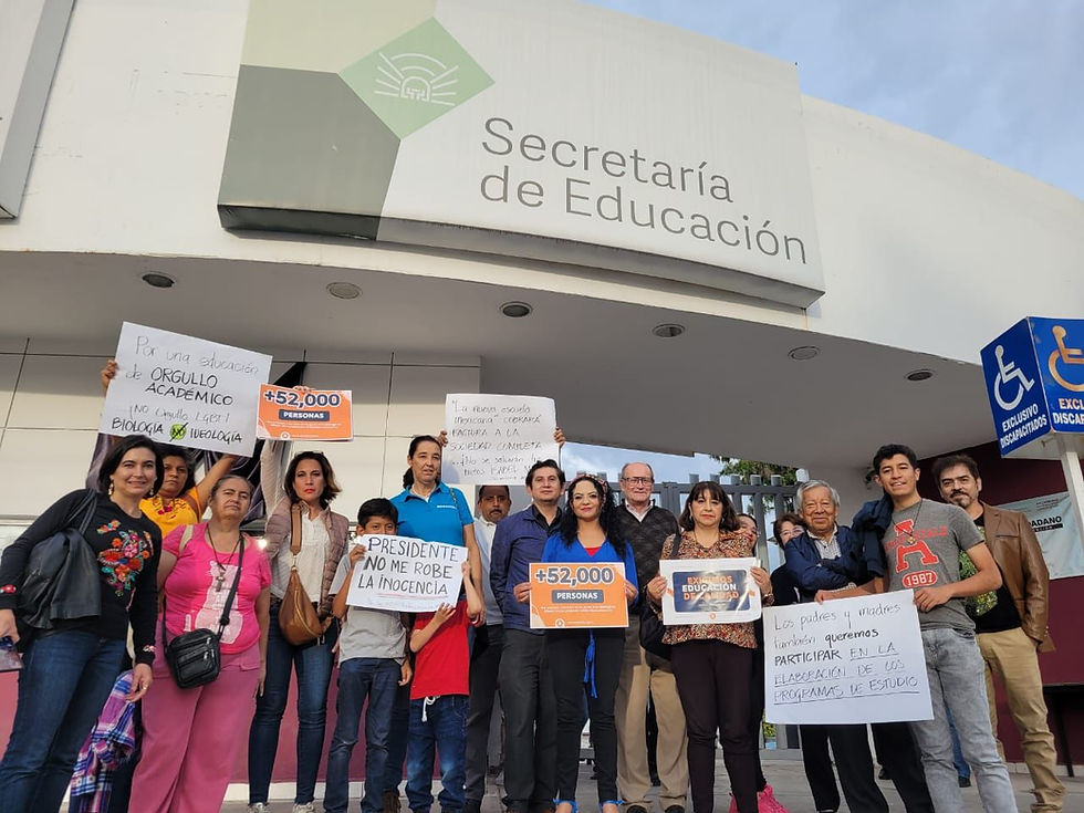 Asociaciones de padres de familia manifiestan que la educación representa una poderosa herramienta para la transformación social, pero en la actualidad, se observa una tendencia preocupante afirman.
