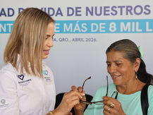 ENTREGA SEDIF LENTES PARA ADULTOS MAYORES DEL MUNICIPIO DE JALPAN DE SERRA Y ARROYO SECO.