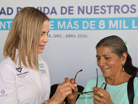 ENTREGA SEDIF LENTES PARA ADULTOS MAYORES DEL MUNICIPIO DE JALPAN DE SERRA Y ARROYO SECO.