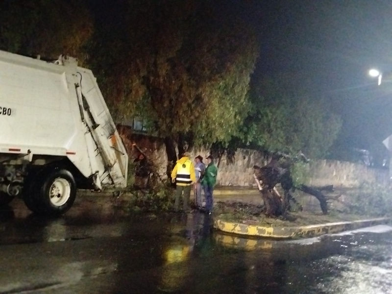 El Gobierno Municipal de San Juan del Río recuerda a la ciudadanía la importancia de no tirar basura en las calles, para evitar taponamientos de la infraestructura pluvial.