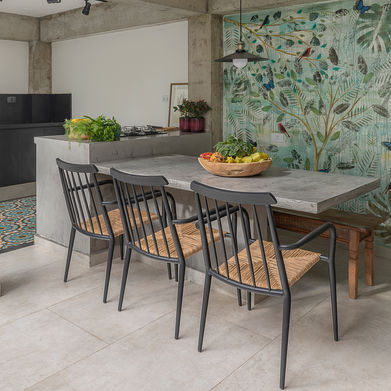 CAMBUCI
O que era um porão ocupado como depósito se tornou  uma incrível área de convivência.