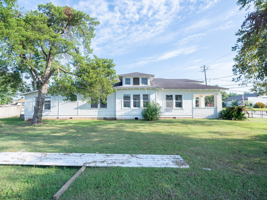 1119 Smith Street (The Old Brown House)
