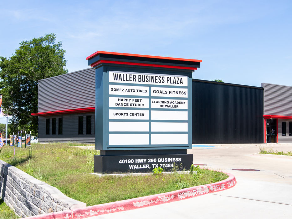 Waller Business Plaza