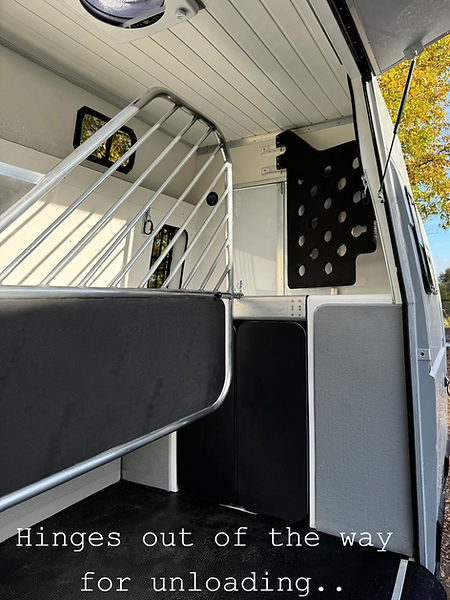 Horsebox with removable sniffer board