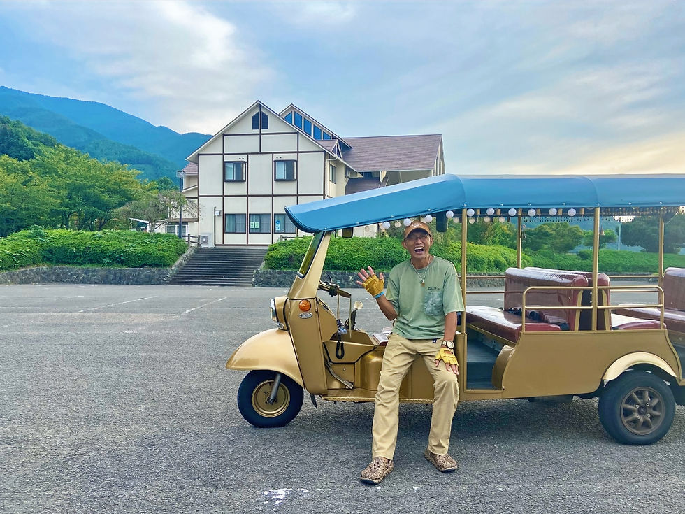 トゥクトゥクドライバーのデカムラさん