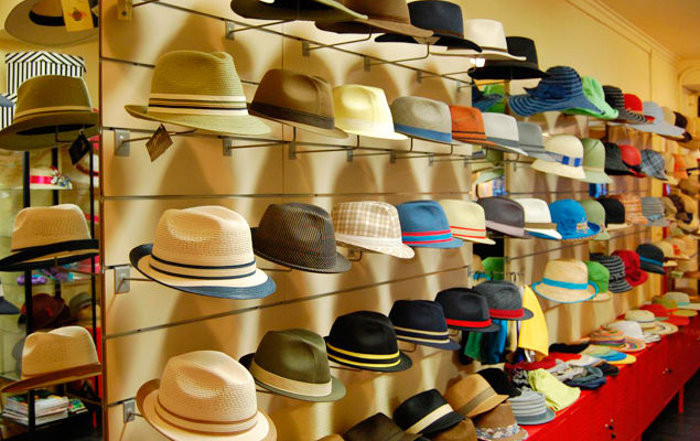 LISBON SHOPPING ROUTE: APPRECIATING THE CLOSE.