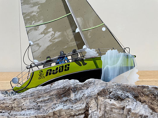 Glass yacht model NJOS by Seaview Studio