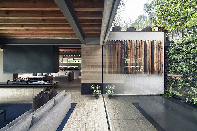 IndoorOutdoorEVD_maza-4.jpg