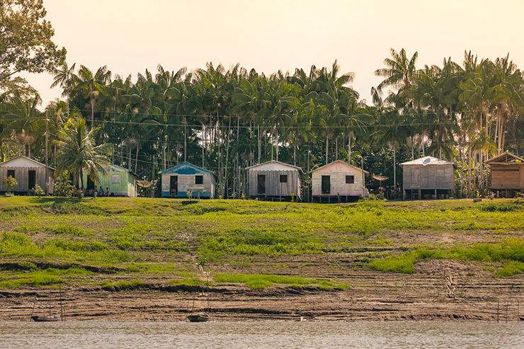 Cultural experience in riverine communities near Tefé.