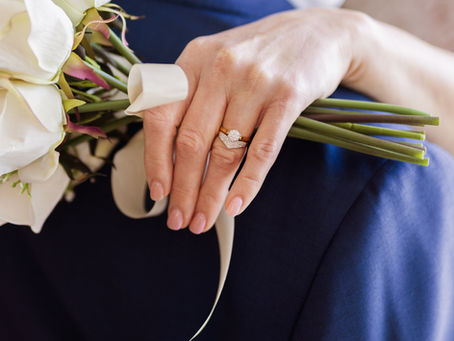 Love After the Storm: Liisa and Peter’s Brisbane Registry Wedding