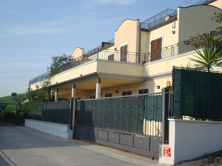 ViaMontebianco_01.jpg