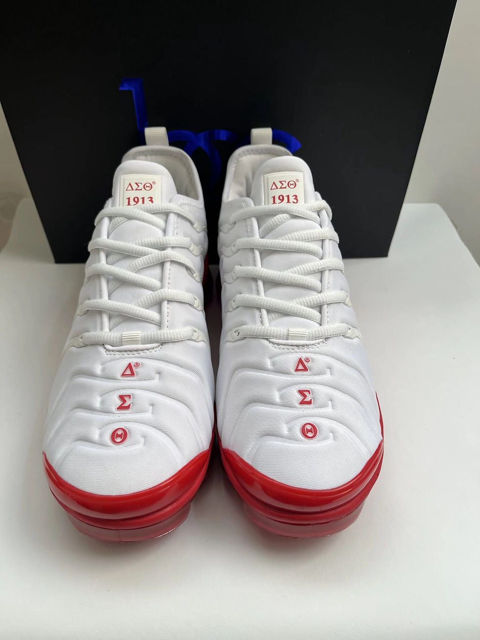 Thumbnail: ΔΣΘ White Athletic Shoes