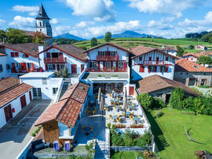 Hôtel restaurant & spa la Maison Oppoca : charme à Ainhoa