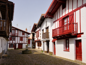 Quelle est la ville la plus typique du pays basque ?