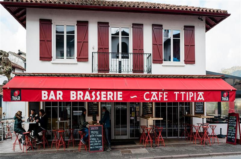 Cafe-Ttipia---devanture---St-Jean-Pied-de-Port.jpg