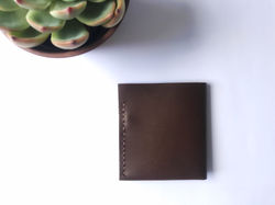Bi-fold Minimalist Wallet