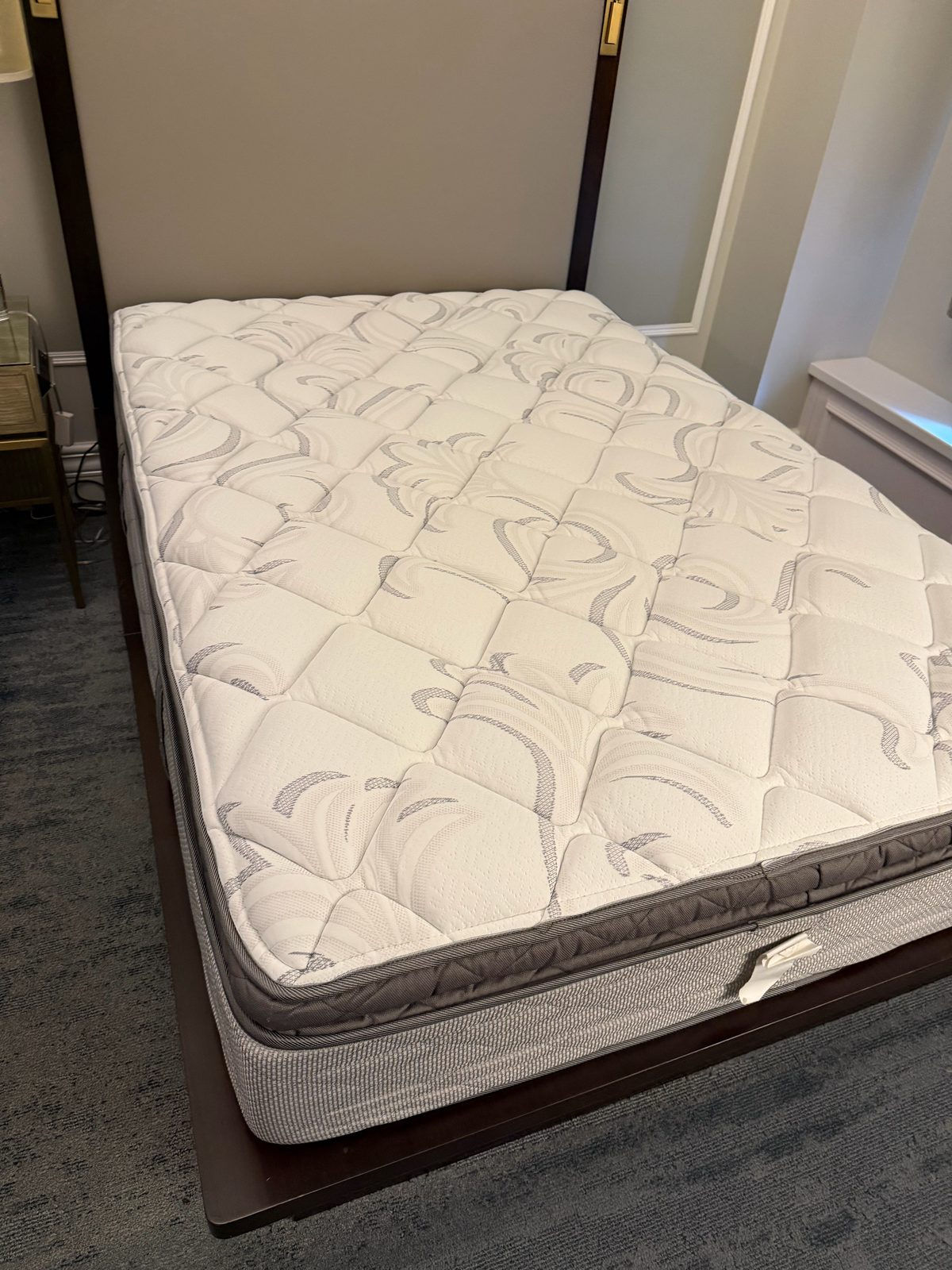 Sealy Posturepedic Fairmont Plush Euro Pillowtop mattress