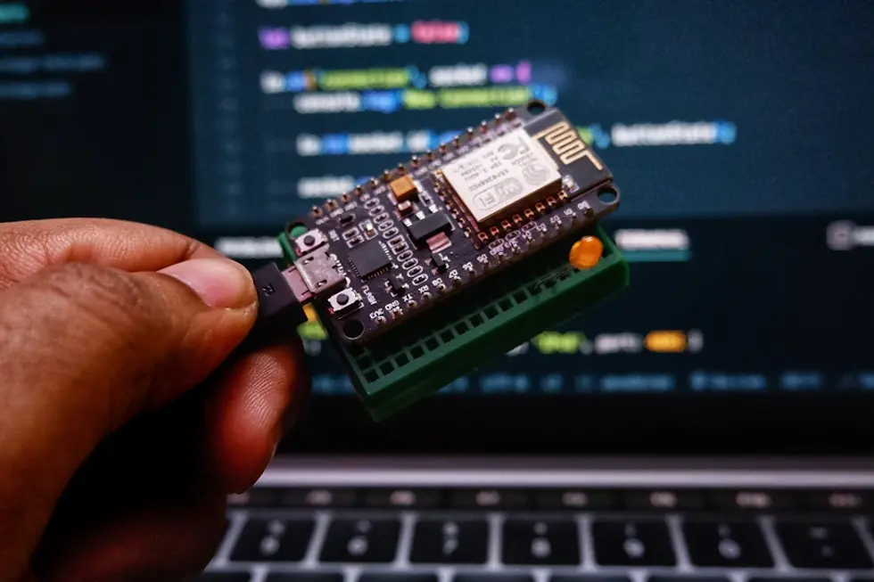 The Impact of IoT on Business Operations: Embracing Change for Future Success