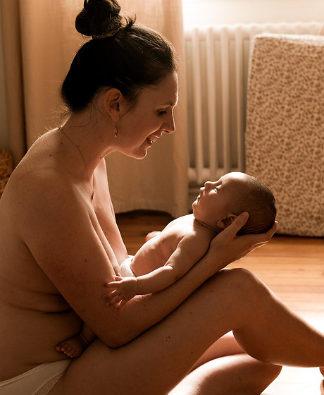 Maman bébé retraitre postnatale