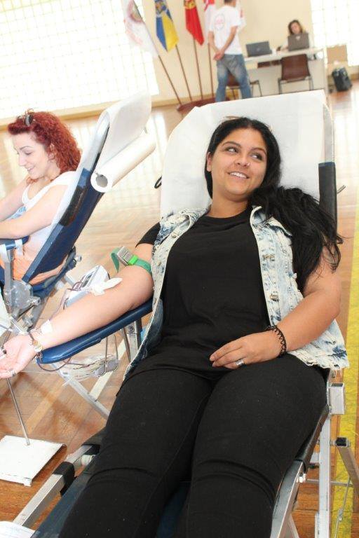 13239104_1061097663982940_38571773580485