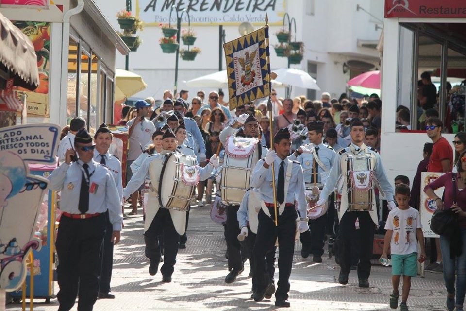 12017433_925453360880705_916763880290260