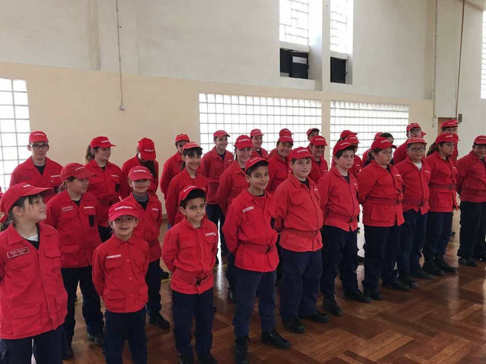 17389181_1318650178227686_55632765444354