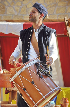 Saltimbanque, joueur de tambour, musique médiévale