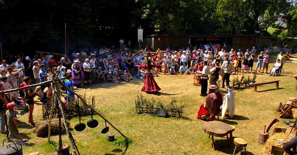 Fête médiévale, troupe médiévale, groupe de musique, spectacle