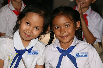 écolière au Laos