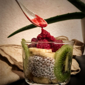 Chia pudding framboises, banane, kiwi