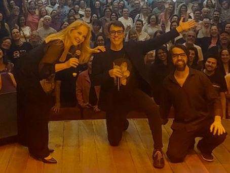 Lucinha Lins lota show no interior de SP