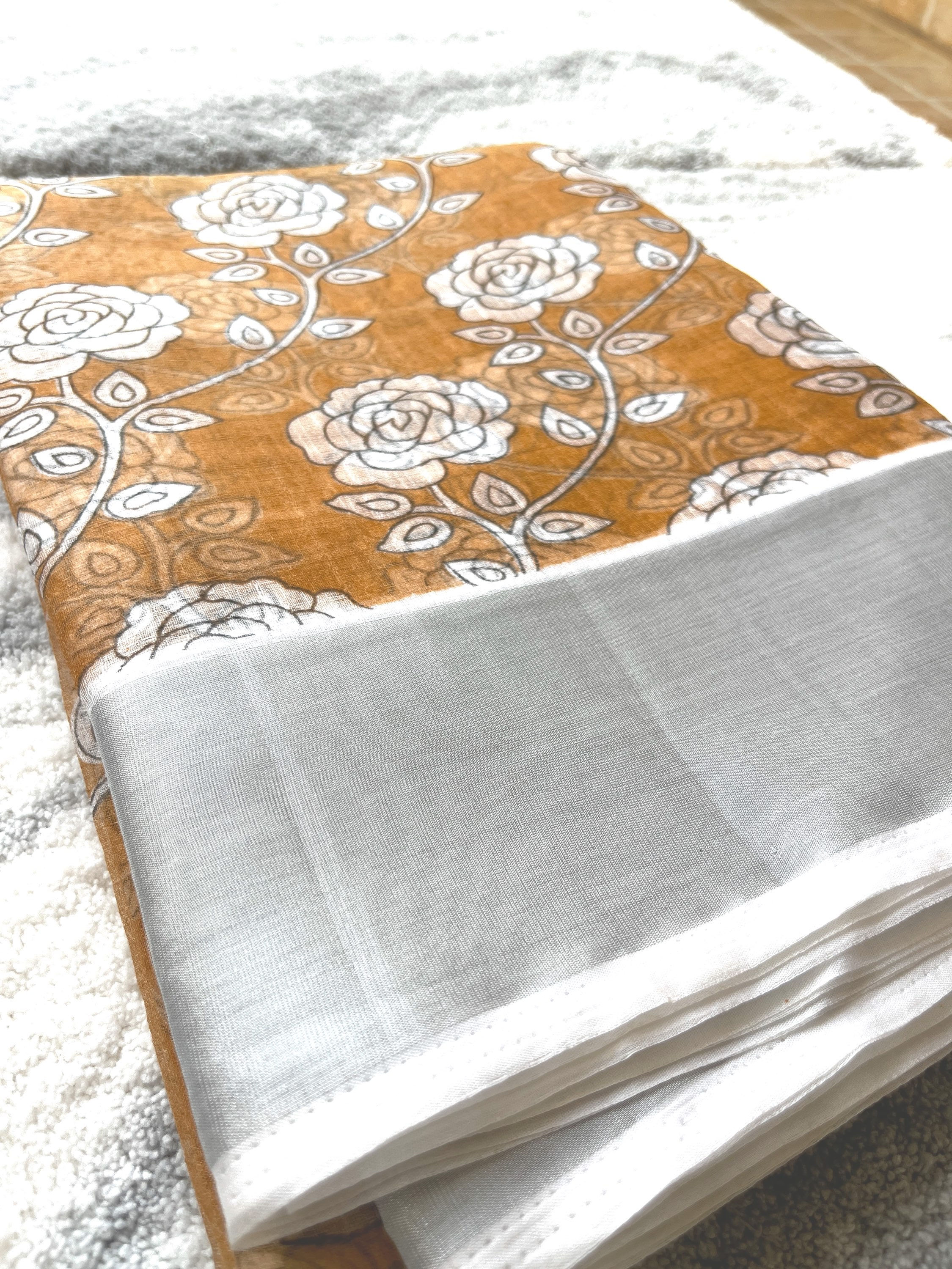 Mouse tissue saree