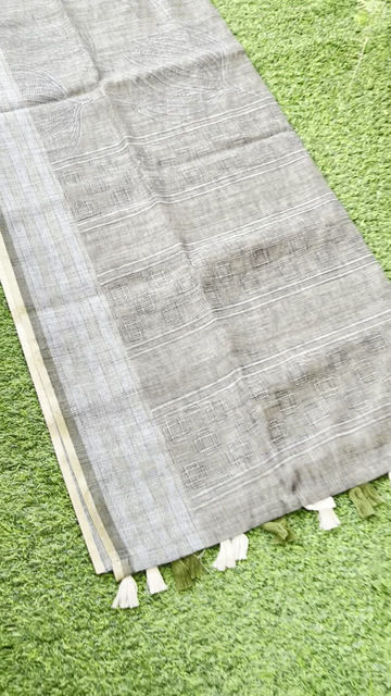 Thumbnail: pink grey saree