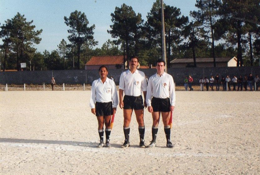 Foto: António Manuel Gil - Em 1991, depois de ter deixado com saudades a terra descoberta por João Gonçalo Zarco, Tristão Vaz Teixeira e Bartolomeu Perestelo, pedi transferência de Conselho de Arbitragem para a terra dos doutores e formei então esta briosa equipa com Rui Ferreira e Orlando Duarte
