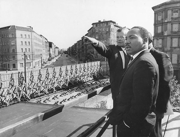 martin-luther-king-berlin-wall.jpg