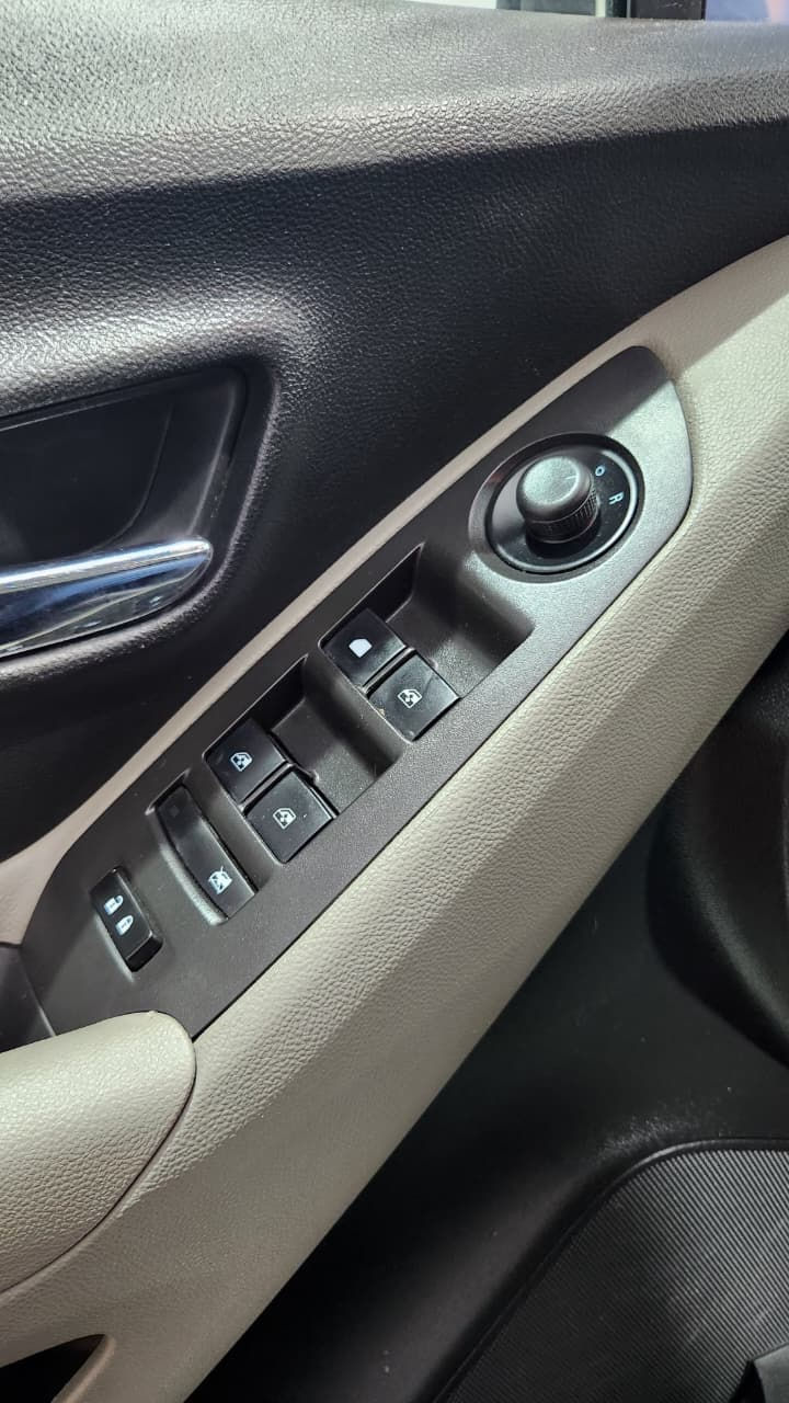 Miniatura: Chevrolet Tracker 2015 gnc