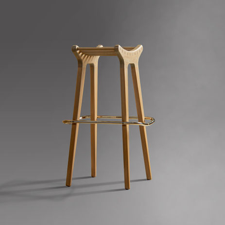 табурет барний виготовлений з масиву деревини з підніжкою з неіржавіючої сталі. Табурет зроблено вручну для сучасних приміщень, кафе, ресторанів, кав'ярень. табурет має стриманий східний дизайн