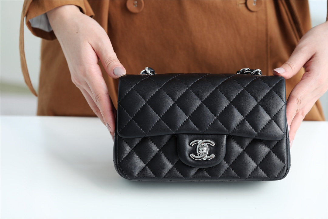 Chanel classic flap mini 20cm clearance