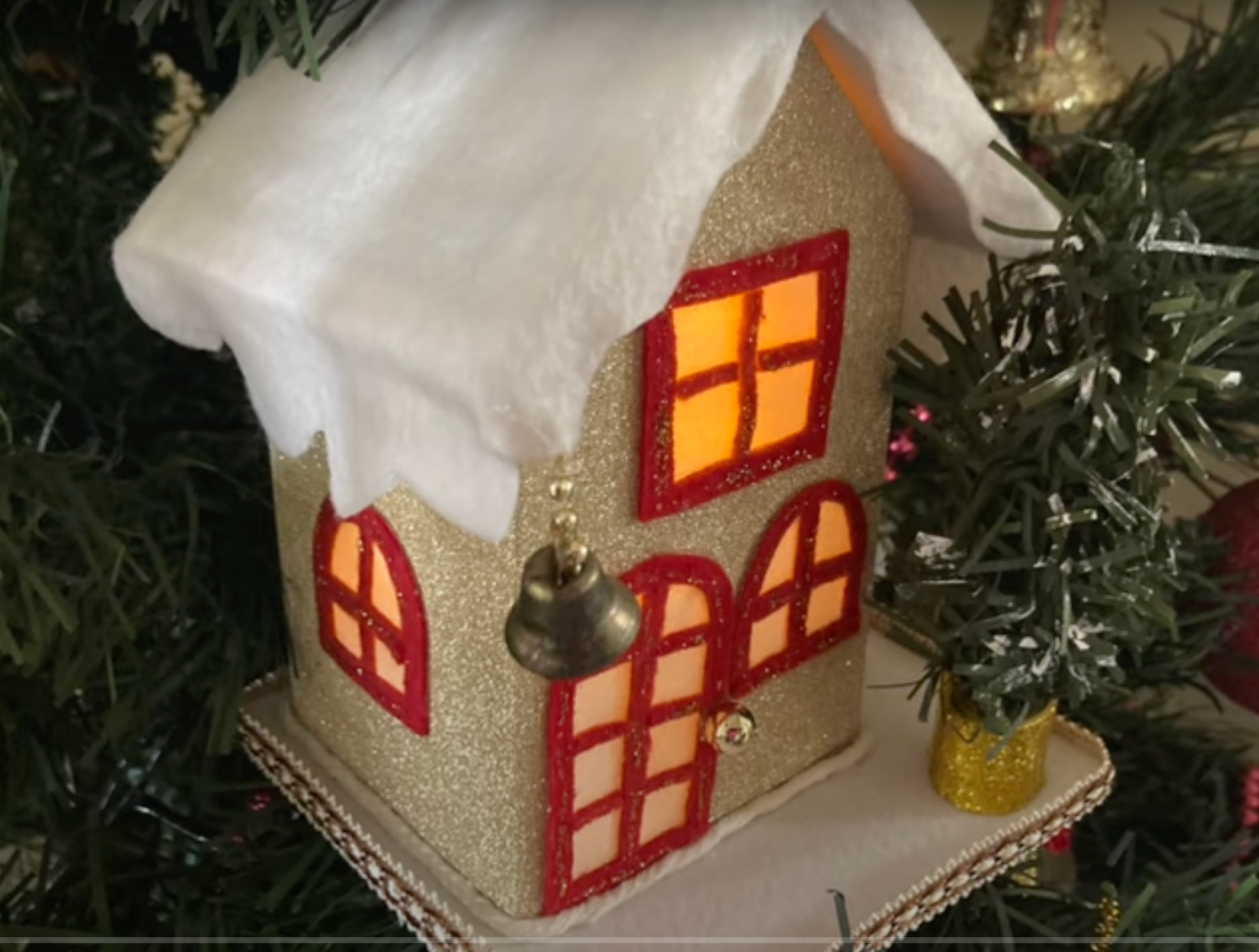 Casinha de Natal Iluminada