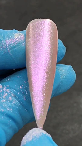 Nail art with Manifest duo chrome glitter accent