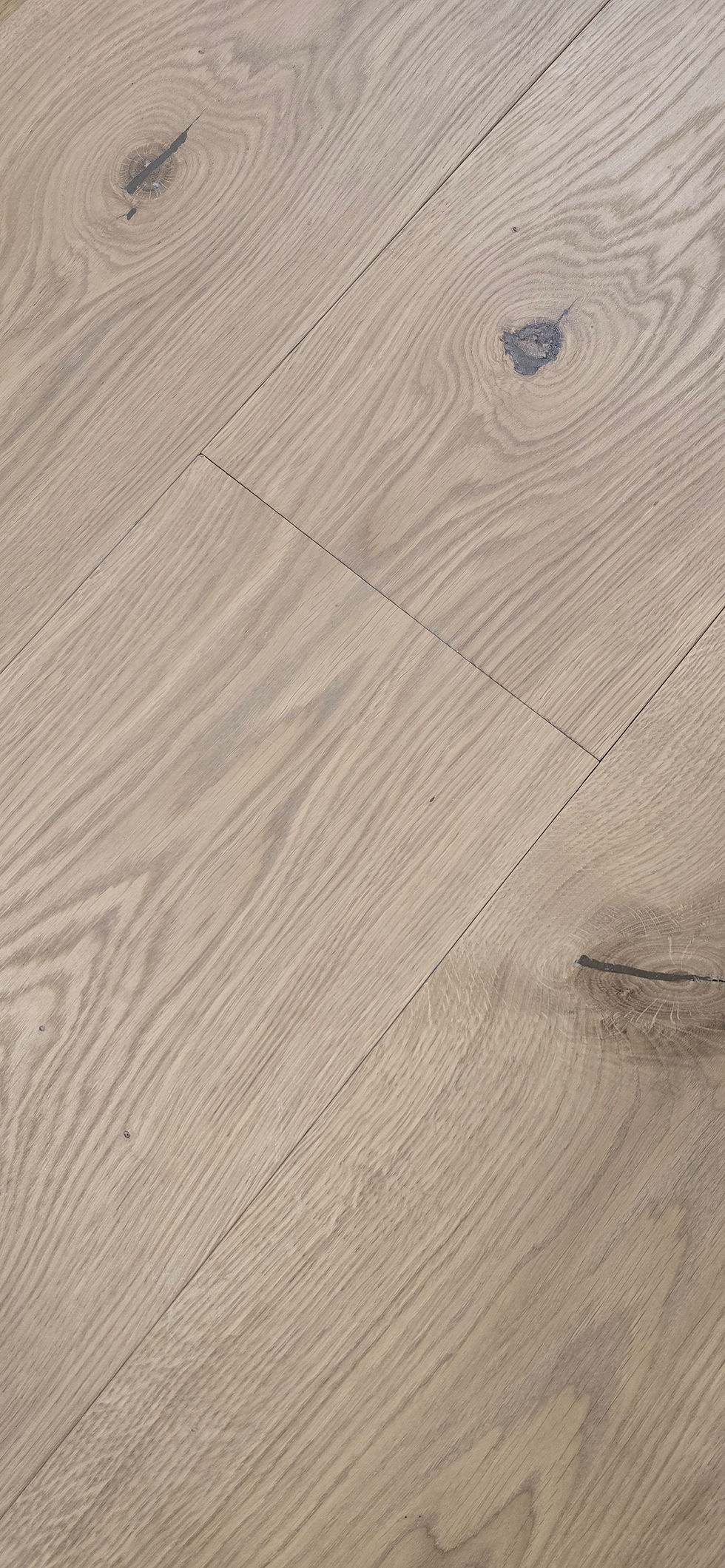 Thumbnail: Elite Buckie European Engineered Oak