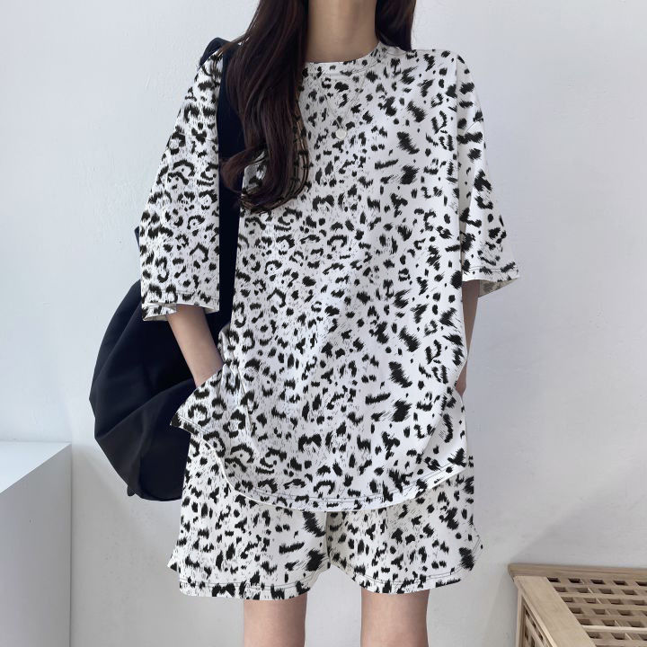 Thumbnail: Women T-Shirt Shorts Suit Set Casual Tie Dye Loose tshirt and wide leg middle sh