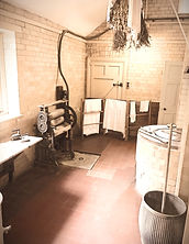 laundry%203%20-%201_edited.jpg