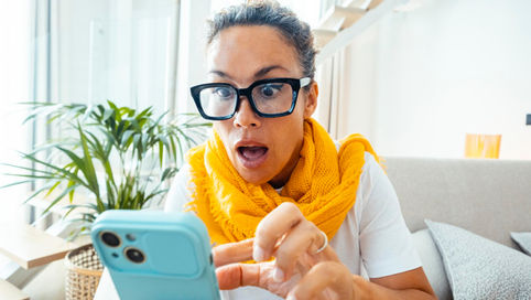 Engagement Bait vs Click Bait: เรียกร้องความสนใจต่างกันอย่างไร?