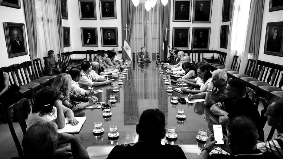 El gobierno presentó los ejes de la reforma previsional y los sindicatos preparan medidas