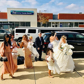 Chicago wedding limo service EJ Concierge Ride