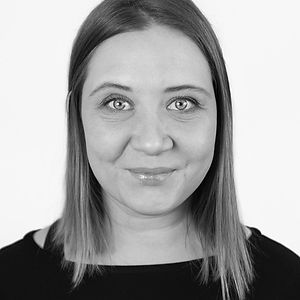 Sáttamiðlun í vinnustaðadeilum, fjölskyldumálum og  almennum samskiptaerfiðleikum. Kennari og einn af stofnendum Sáttamiðlaraskólans. 