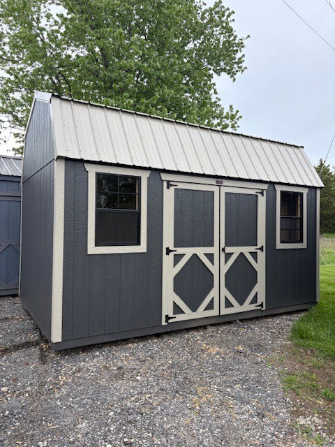 10’x16’ Lofted Barn